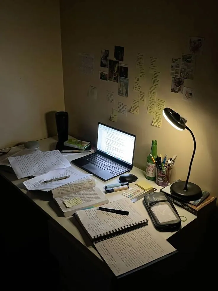 Transmedia Storytelling: Membangun Semesta Cerita yang Bisa Hidup di Berbagai Platform Digital (Ilustrasi)