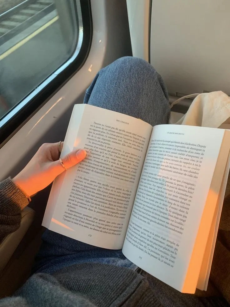 Buku yang Layak Dibaca Ulang: Panduan Lengkap untuk Menemukan Karya Abadi (Ilustrasi)