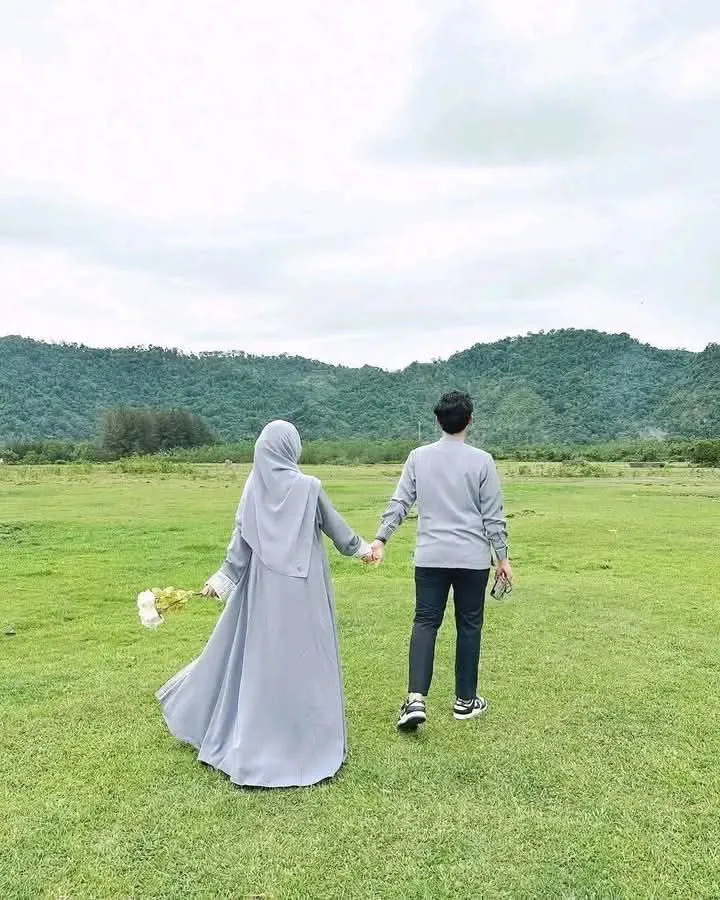 Membangun Karakter Islami yang Hidup dan Tidak Klise: Panduan Praktis untuk Spiritualitas Otentik (Ilustrasi)