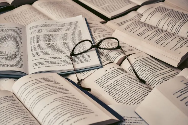 The Power of Layout! Ubah Naskah Biasa Jadi Buku Mahal dalam 1 Jam (Ikuti 3 Trik Ini) (Ilustrasi)