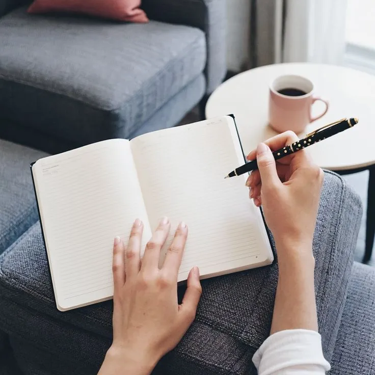  Perbedaan Krusial Novel Online dan Novel Cetak yang Pengaruhi Pasar (Ilustrasi)