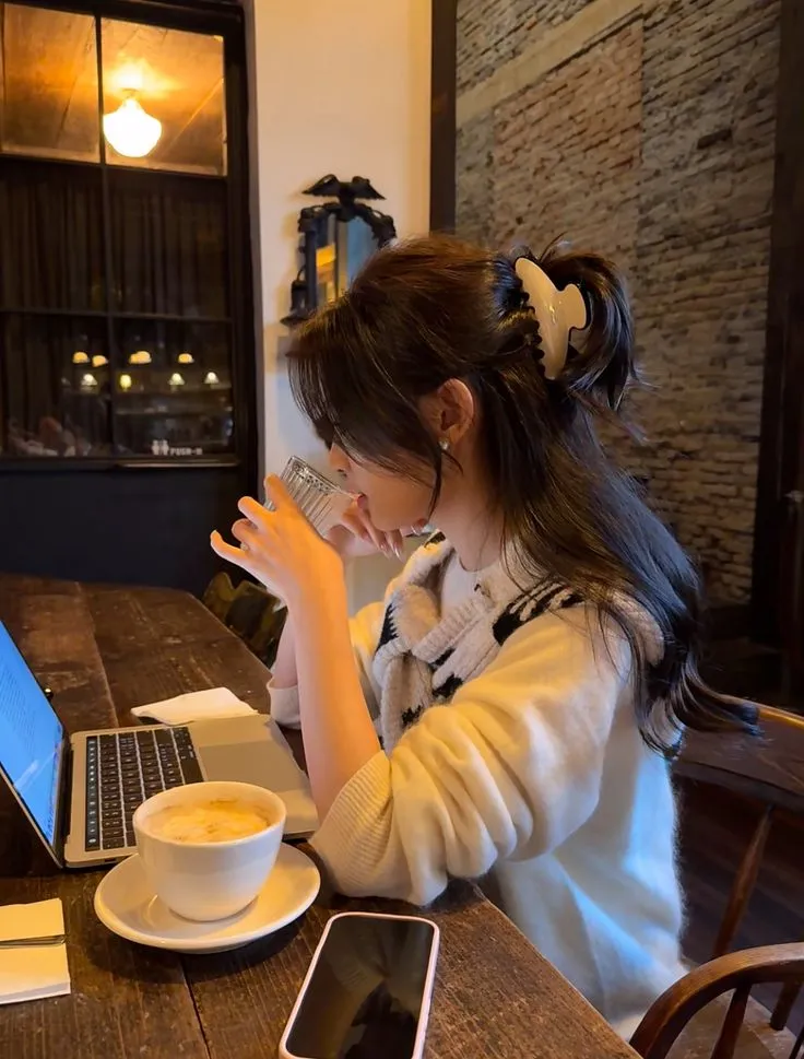 Cara Membuat Opening Novel Online yang Bikin Pembaca Auto Follow (Ilustrasi)